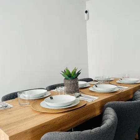 Malta Luxe Lägenhet Salou